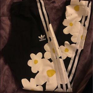 🌻[Make Offer] Adidas Floral legging ❤️🌻